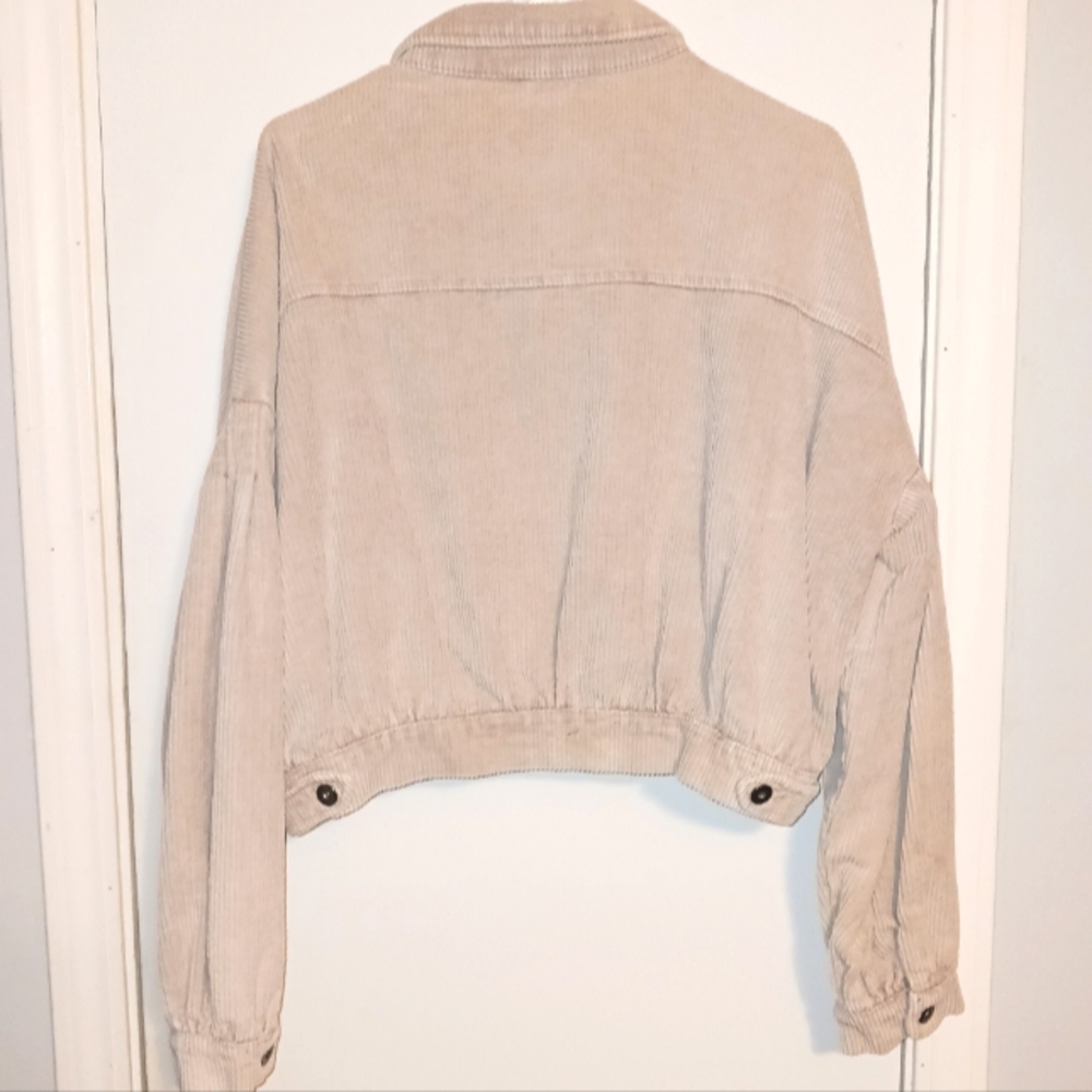 She and Sky Beige Crop Corduroy Balloon Sleeve Jacket - Picture 3 of 12